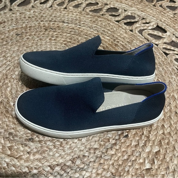 Rothy’s The Original Slip On Sneakers Navy Blue Women’s Sz 8 Tan Stripe - Picture 1 of 6